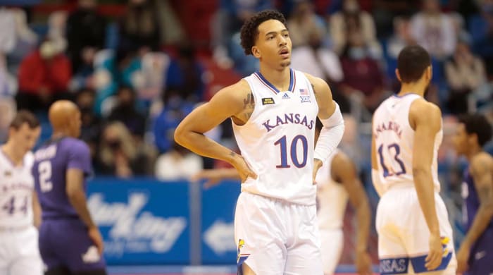 kansas-out-top-10-ap-poll